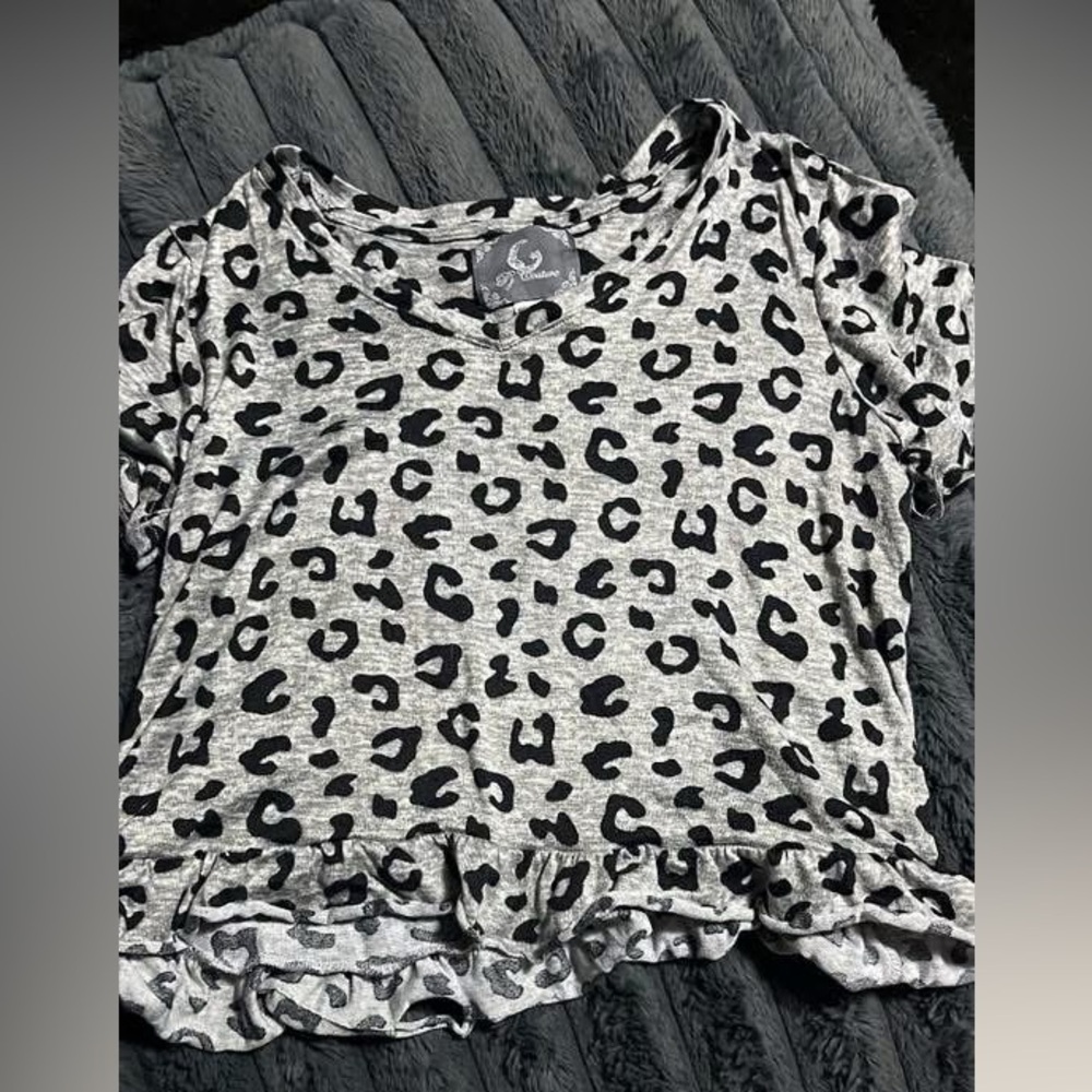 Leopard Print Ruffle Hem Top - Gray and Black